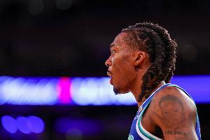如何破解进攻停滞?多苏穆:靠防守带动转换 挡拆分球盘活进攻