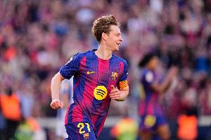 专家:弗兰基·德容能解决切尔西的中场问题,但他是否会离队存疑