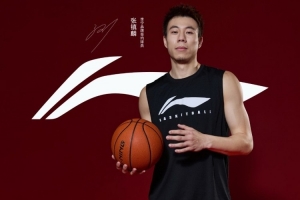 四冠前锋！李宁今日官宣签下上海男篮球星张镇麟