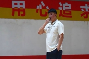 顾全:平常心对待揭幕战 对拉塞尔会重点限制他的投射