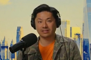 爆料记者遭种族歧视 蔡崇信发声:该恶劣言论令人发指 须予以谴责