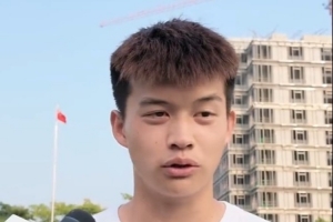 刘浩帆等浙江队球员进校园:很开心这么多人认识我,努力没白费