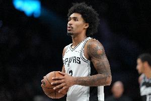 阿里纳斯：哈珀应该负责控球 卡斯尔更适合打二号位