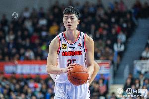 替补表现不错！张皓嘉8中4&三分4中2得10分4板 正负值+18