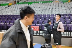 😂黄荣奇调侃段睿骐：没有你的四川队两连胜了 自己反省一下